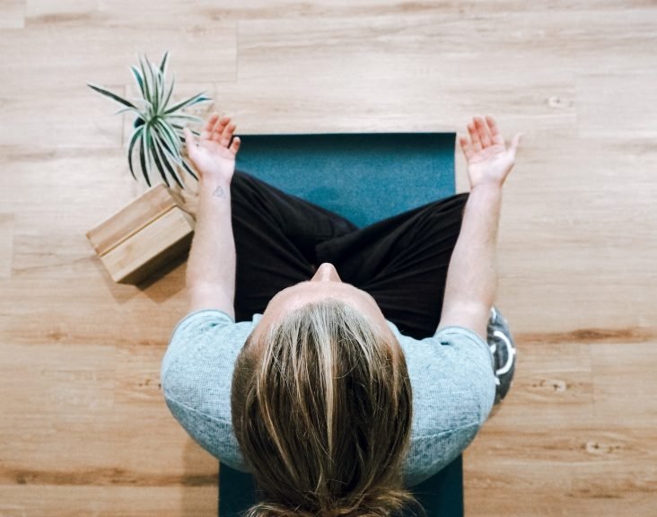 meditation, benefits of meditation, types of meditation, mindfulness, guided imagery, stress reduction, mental well-being, inner peace, meditation techniques, meditation practice, meditation benefits, relaxation techniques, meditation methods, mindfulness meditation, meditation for stress, meditation for beginners,