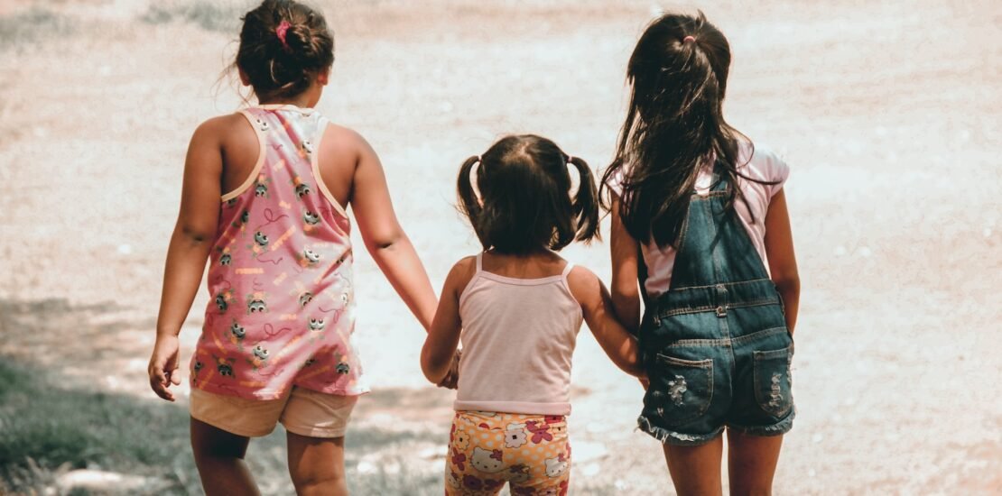 ADHD symptoms Anxiety indicators Child behavior Diagnosis differences Support strategies Child mental health ADHD versus anxiety Behavioral signs Parental guidance Treatment options