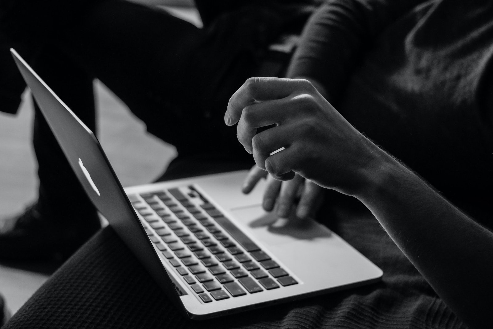 Online therapy Emotional fitness Mental health Digital well-being Positive thinking Cognitive Behavioral Therapy (CBT) Virtual counseling Digital detox Mindfulness apps Emotional resilience Online support groups Webinars