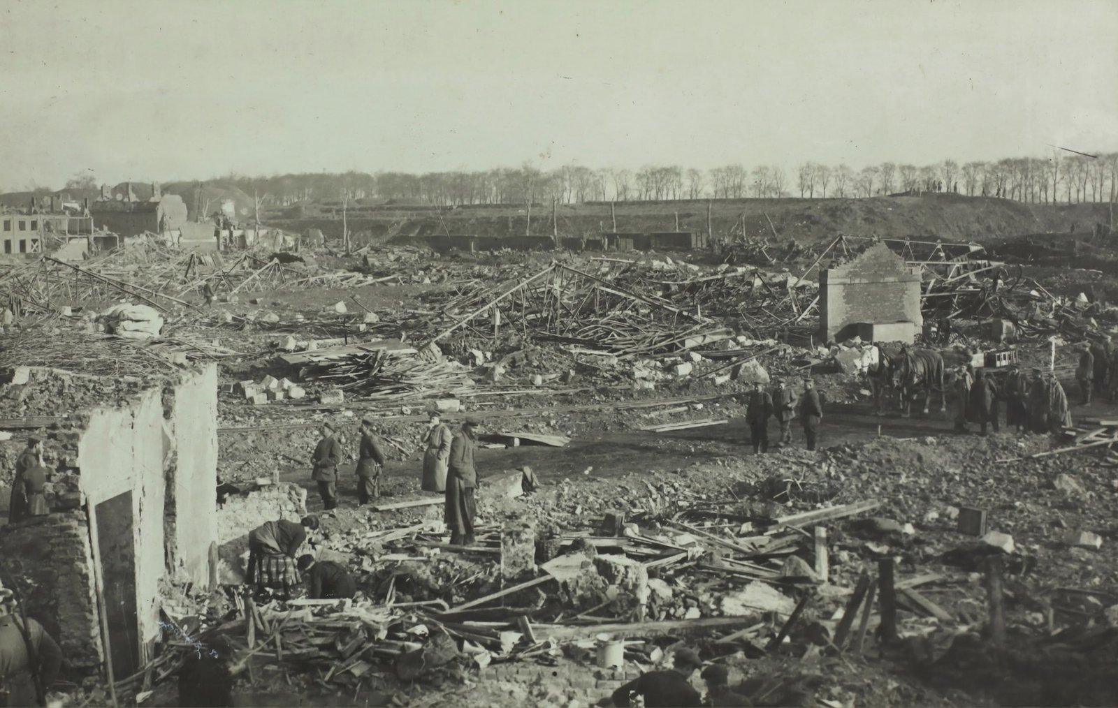 Holocaust history Understanding the Holocaust Tragic events of the Holocaust Impact of the Holocaust Holocaust in human history Lessons from the Holocaust Genocide and resilience Consequences of hatred Reflecting on the Holocaust Educational insights Holocaust World War II genocide Humanity during the Holocaust Historical tragedy of the Holocaust
