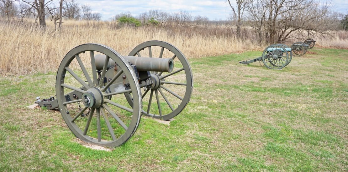 Union vs. Confederacy characteristics Civil War side comparison Union principles and values Confederate ideologies Civil War opposing forces Military strategies: Union and Confederacy Leaders of Union and Confederate sides Division causes in Civil War Comparing Union and Confederate resources Battles: Union vs. Confederate outcomes.